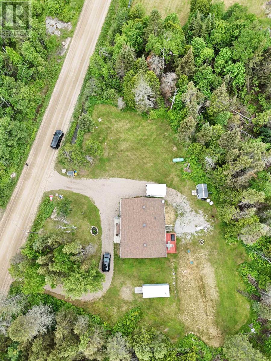 2161 PAPINEAU ROAD - 33
