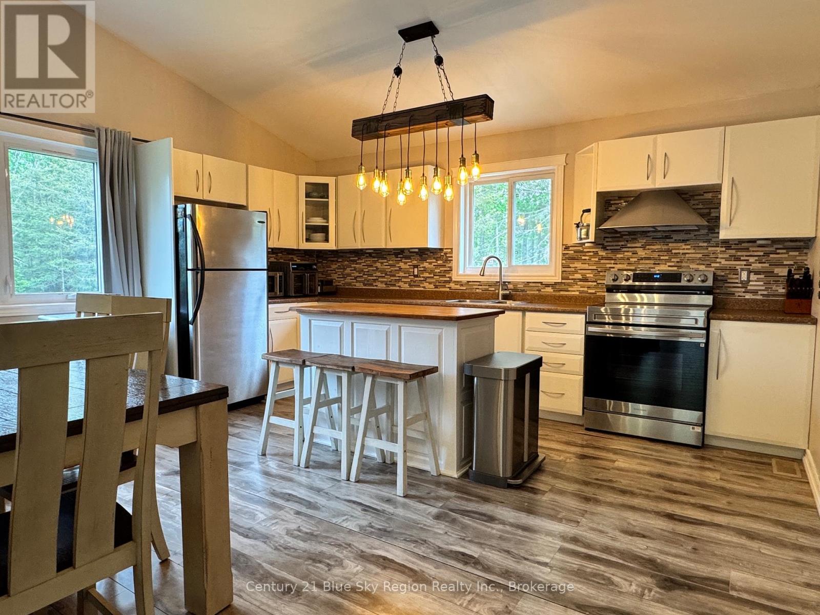 2161 PAPINEAU ROAD - 6