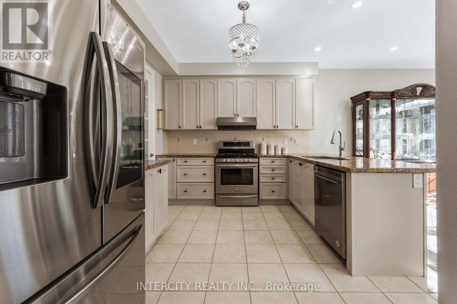 6 CONSTANCE STREET - 18
