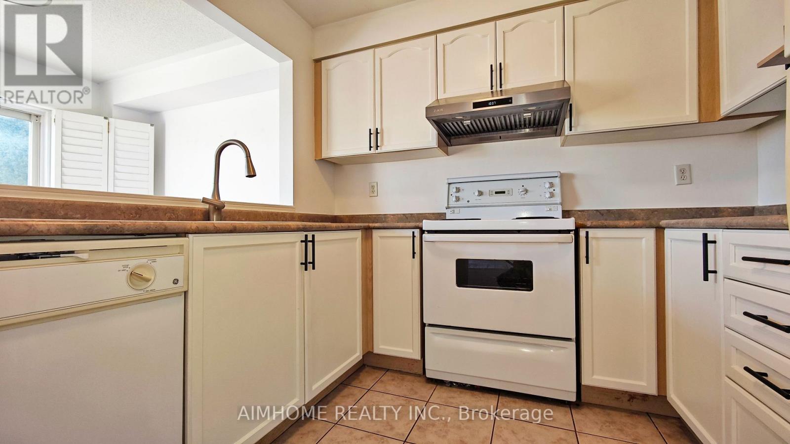 340 KITTRIDGE ROAD - 3