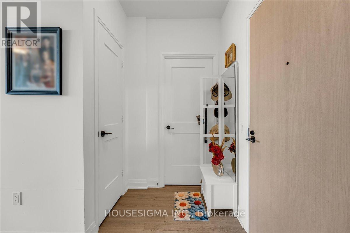 #1006 50 GEORGE BUTCHART DRIVE - 10