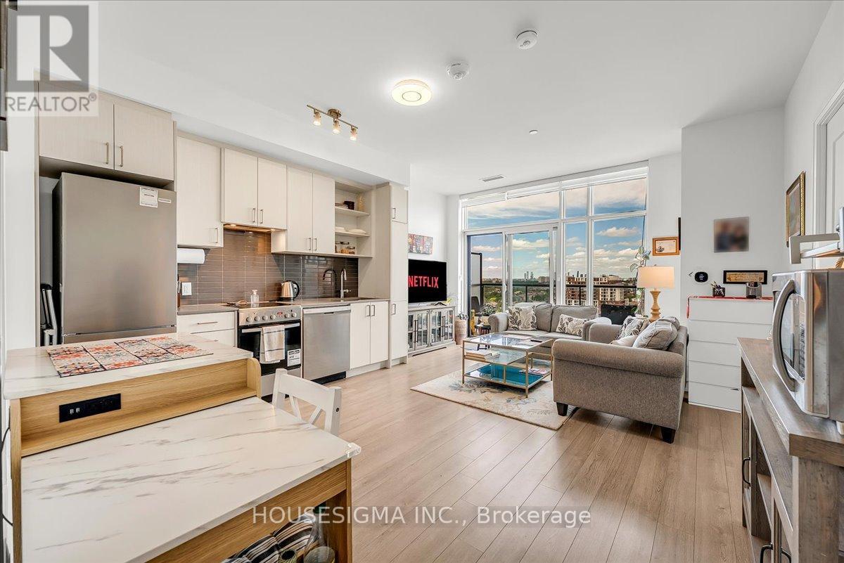 #1006 50 GEORGE BUTCHART DRIVE - 12
