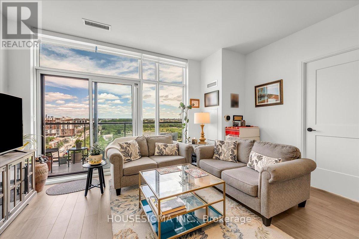#1006 50 GEORGE BUTCHART DRIVE - 21