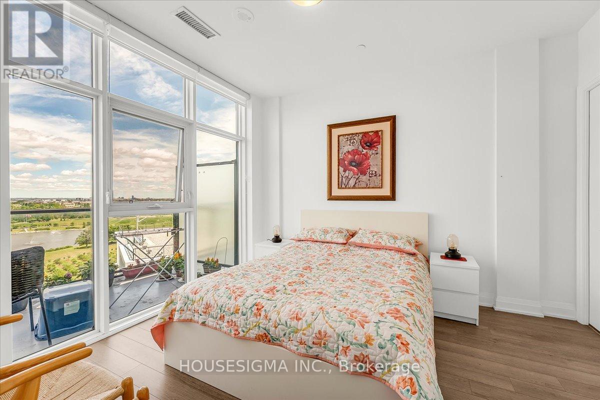 #1006 50 GEORGE BUTCHART DRIVE - 27