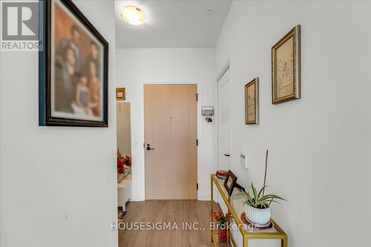 #1006 50 GEORGE BUTCHART DRIVE - 9