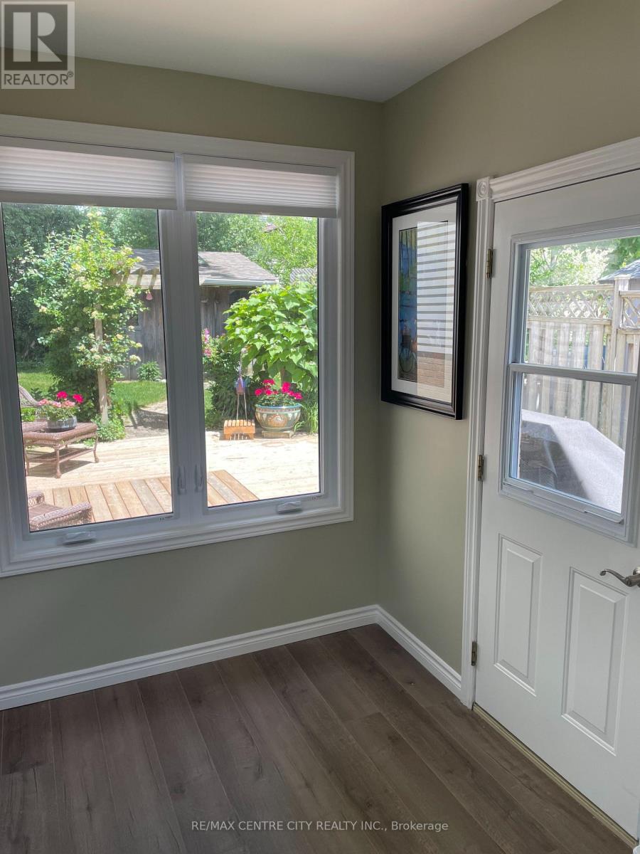 79 ASHLEY CRESCENT - 26