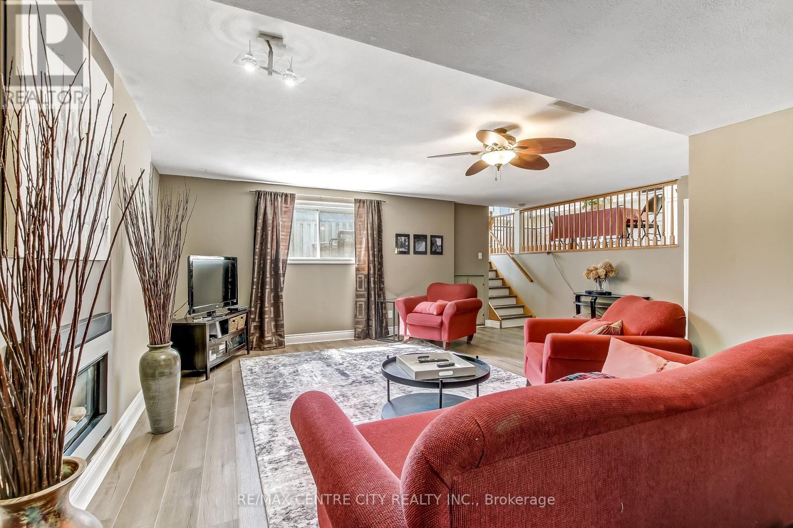 79 ASHLEY CRESCENT - 18
