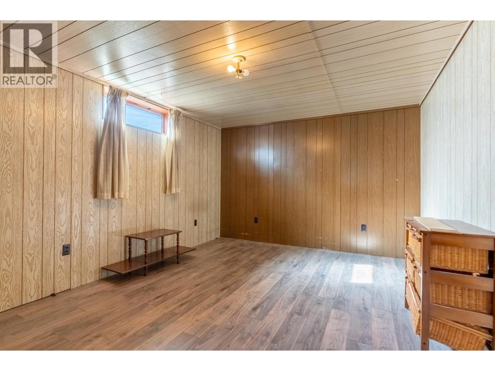 535 ARBUTUS Street - 11