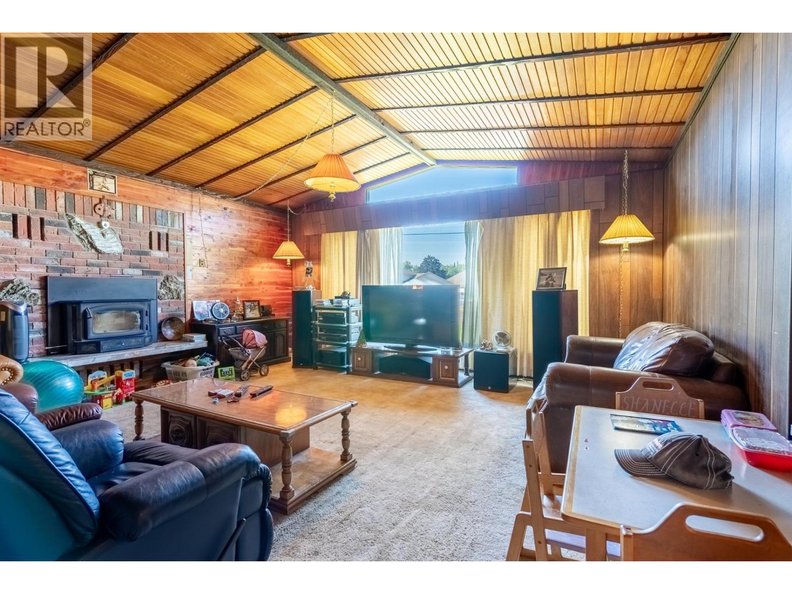 535 ARBUTUS Street - 9