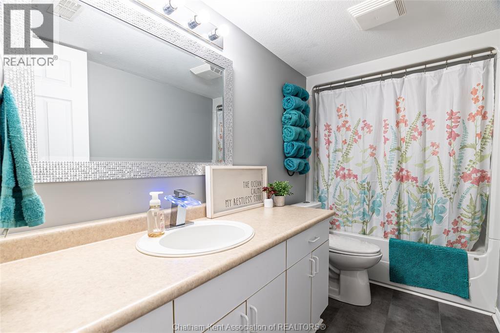 270 Greenfield LANE - 24
