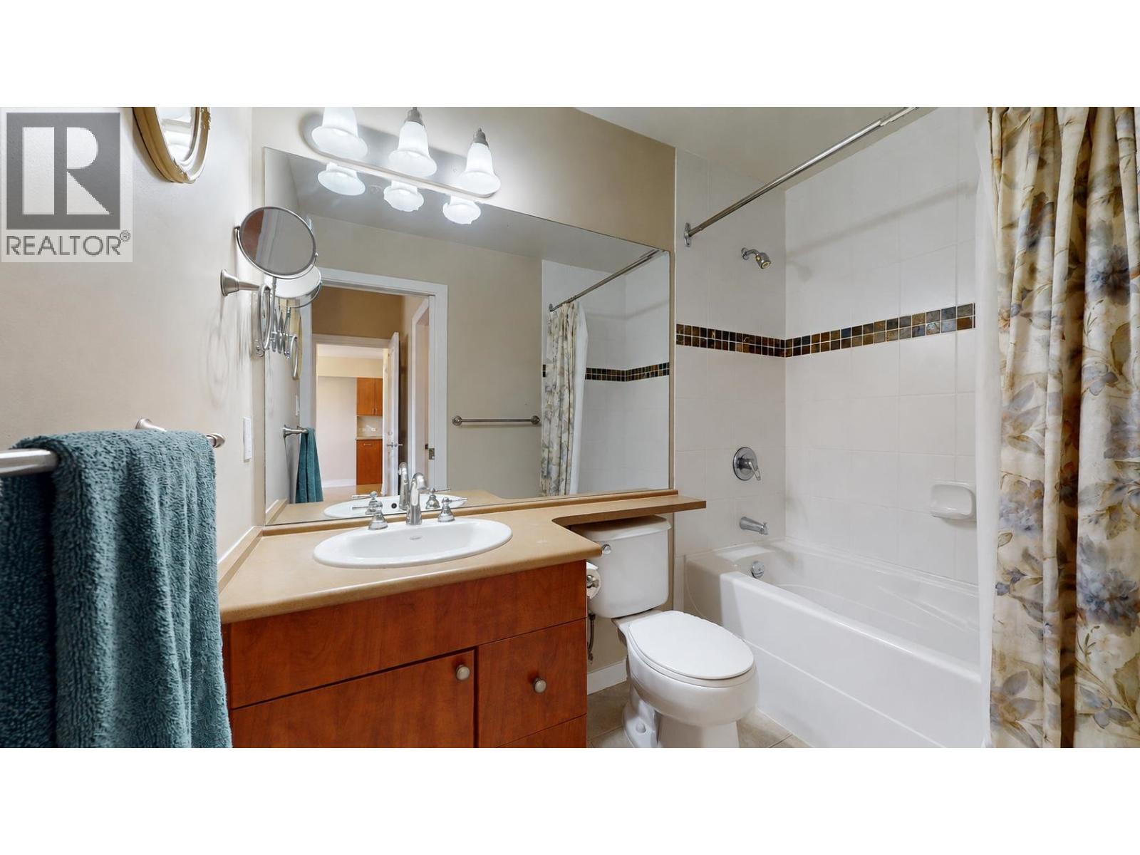 303 40437 TANTALUS ROAD, Squamish