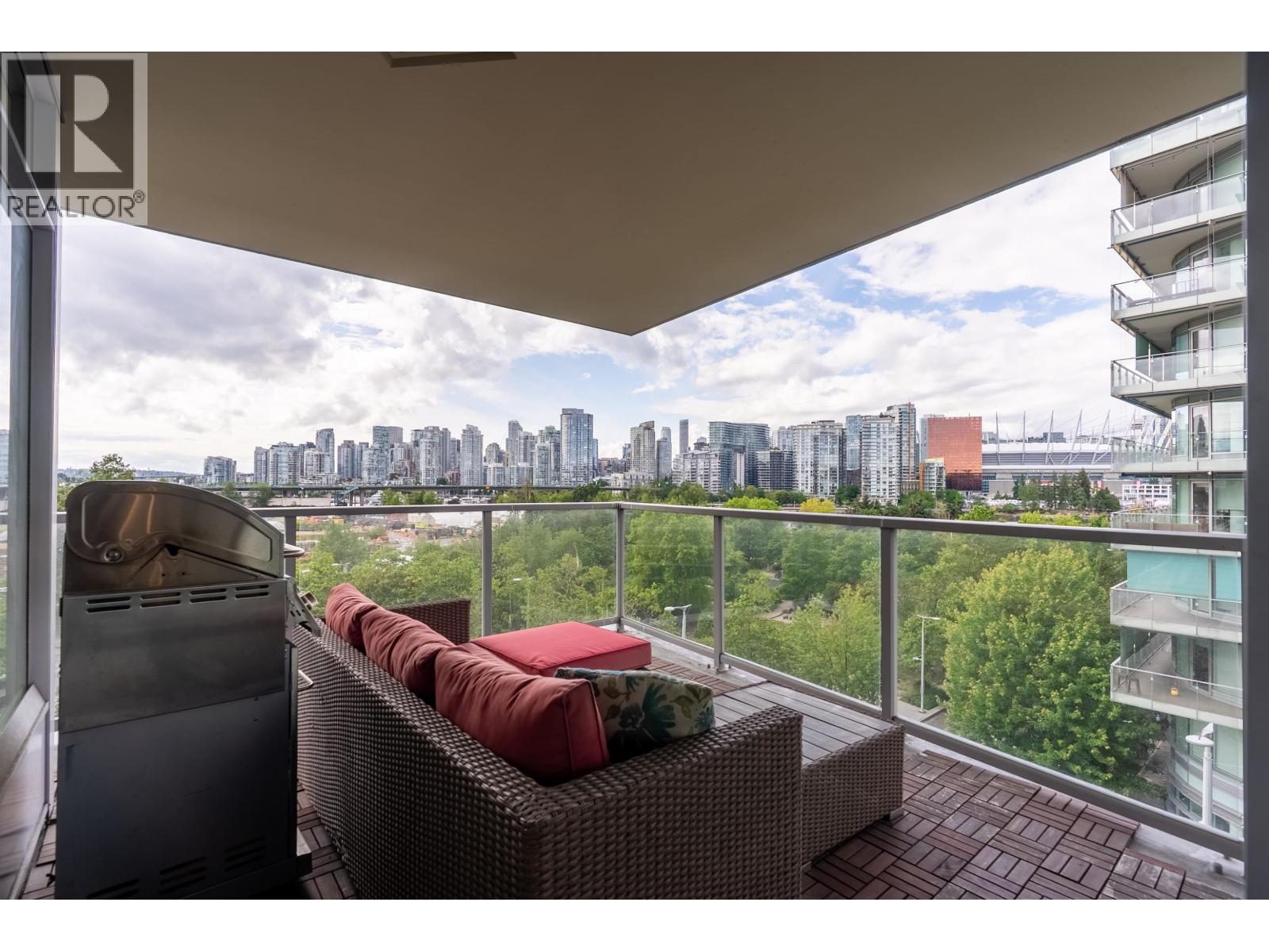 608 1708 COLUMBIA STREET, Vancouver