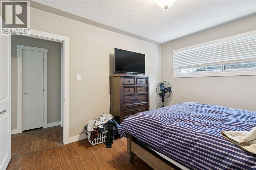 1440 45 Street SW — photo 10
