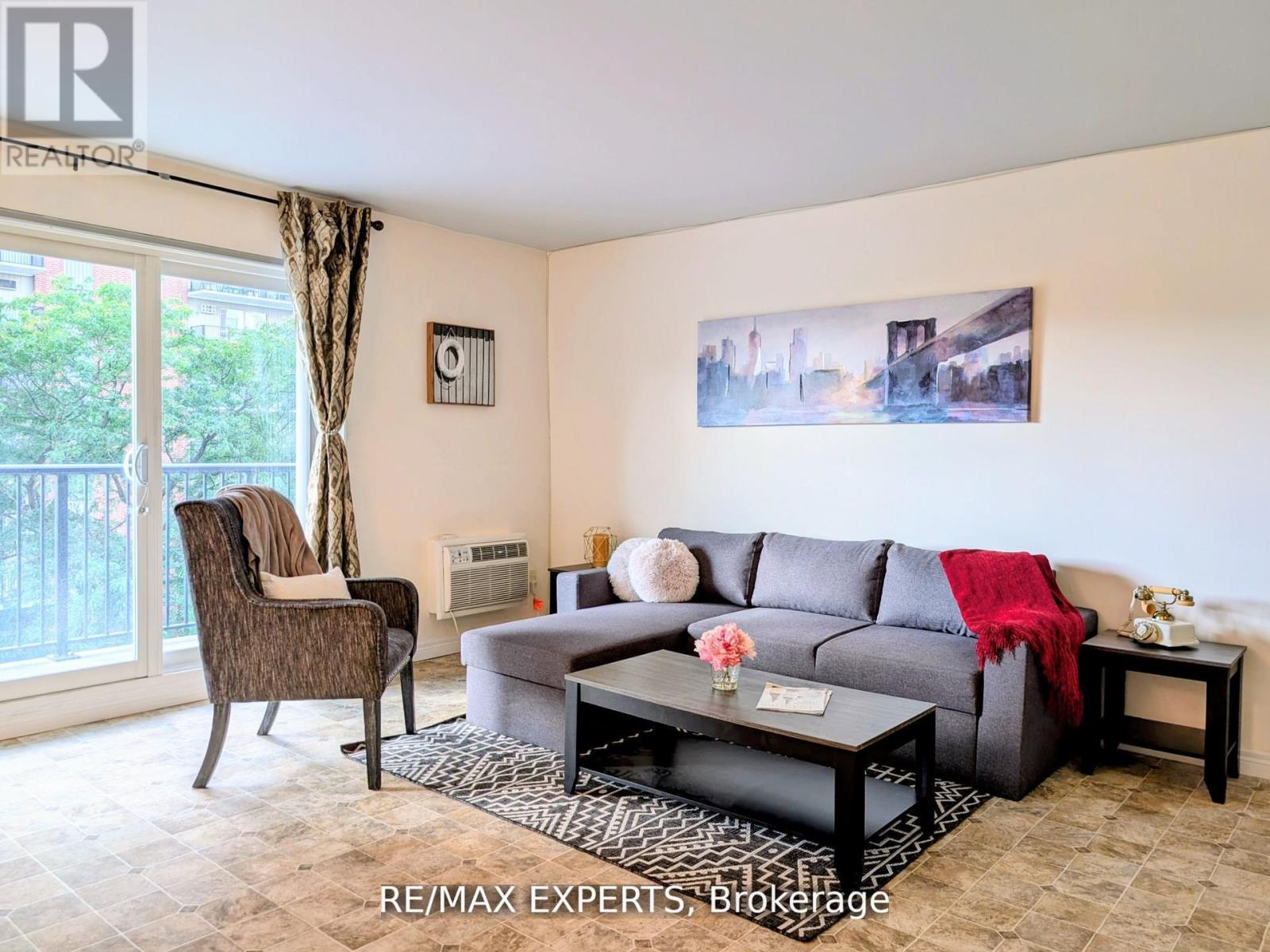#410 8591 RIVERSIDE DRIVE E - 16