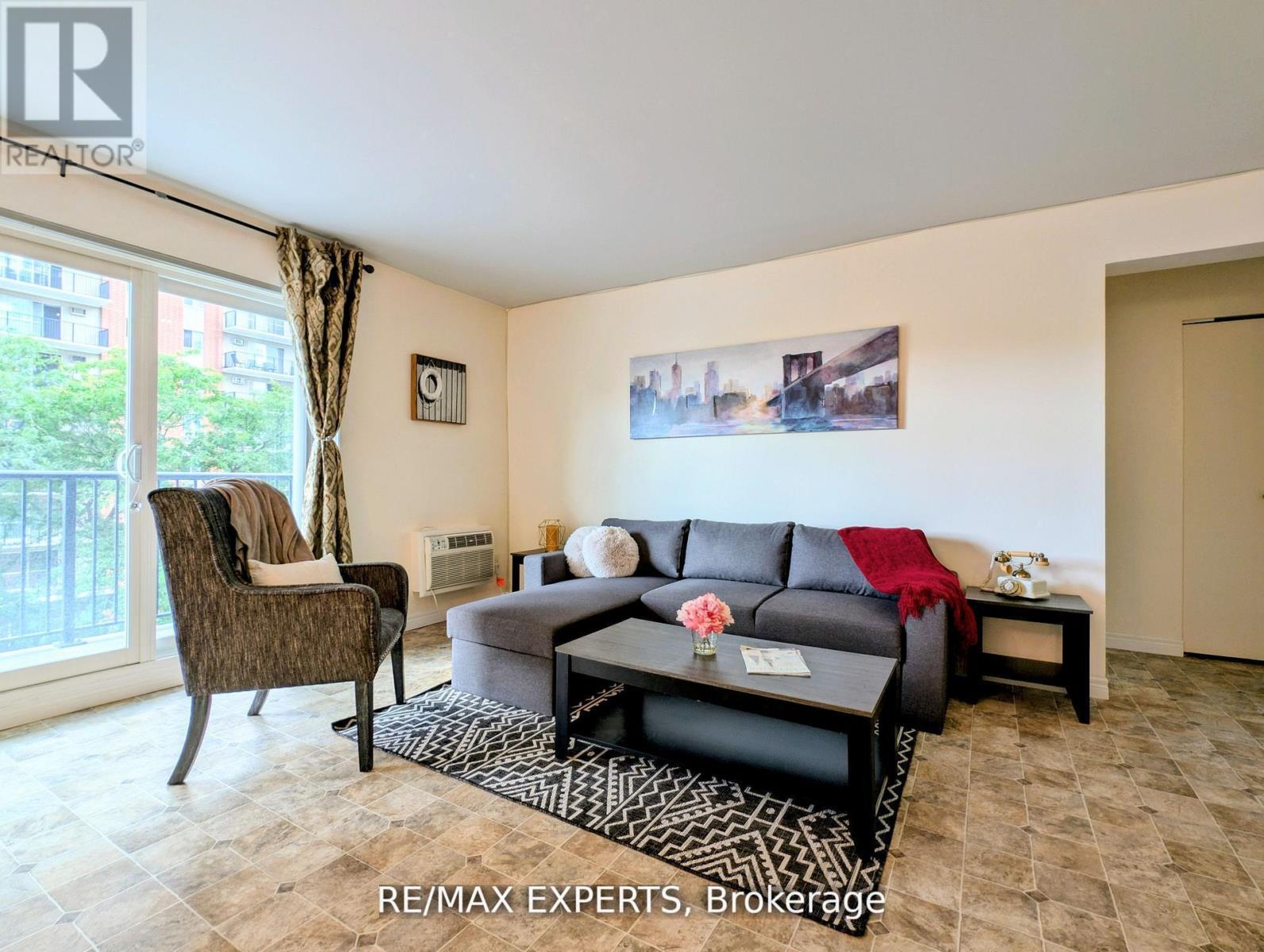 #410 8591 RIVERSIDE DRIVE E - 18