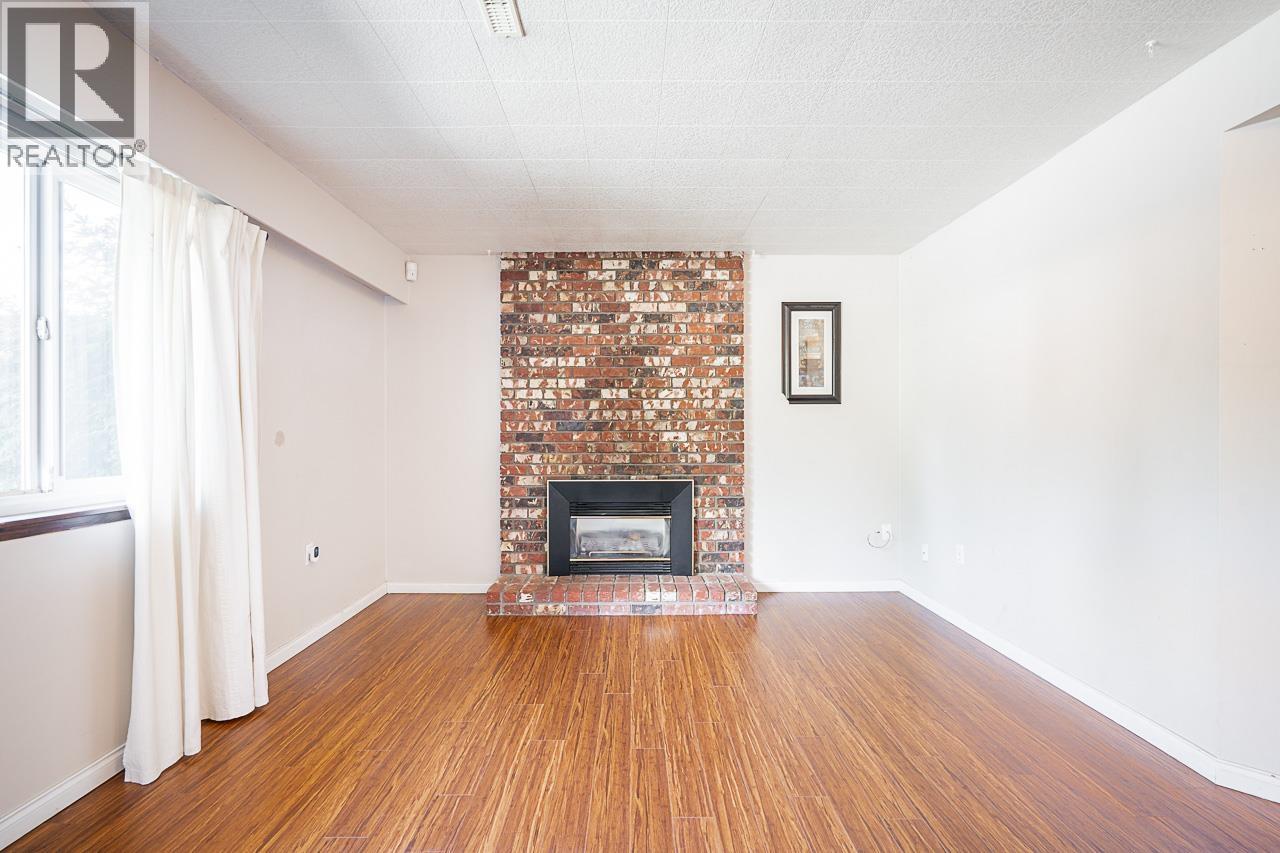 1912 MERCER AVENUE, Port Coquitlam