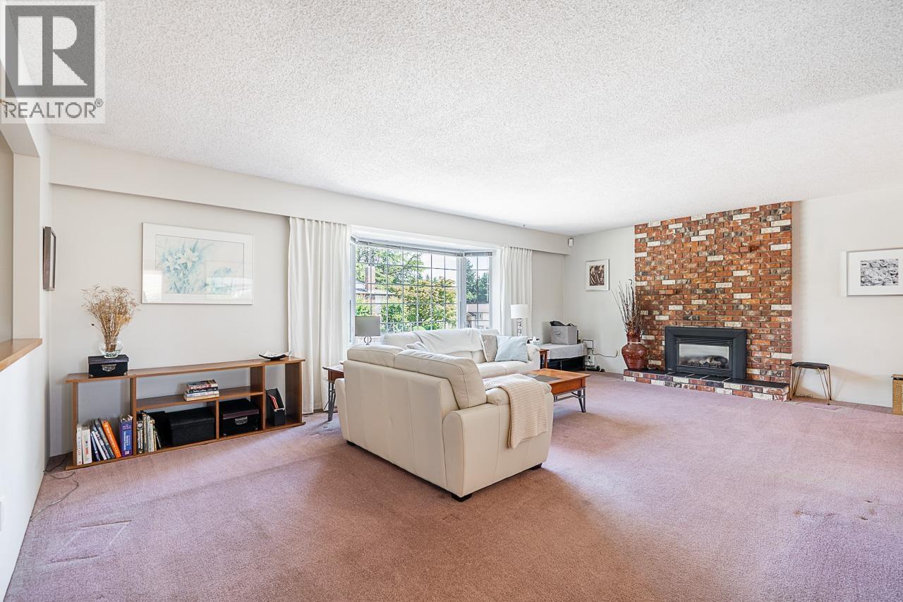 1912 MERCER AVENUE, Port Coquitlam