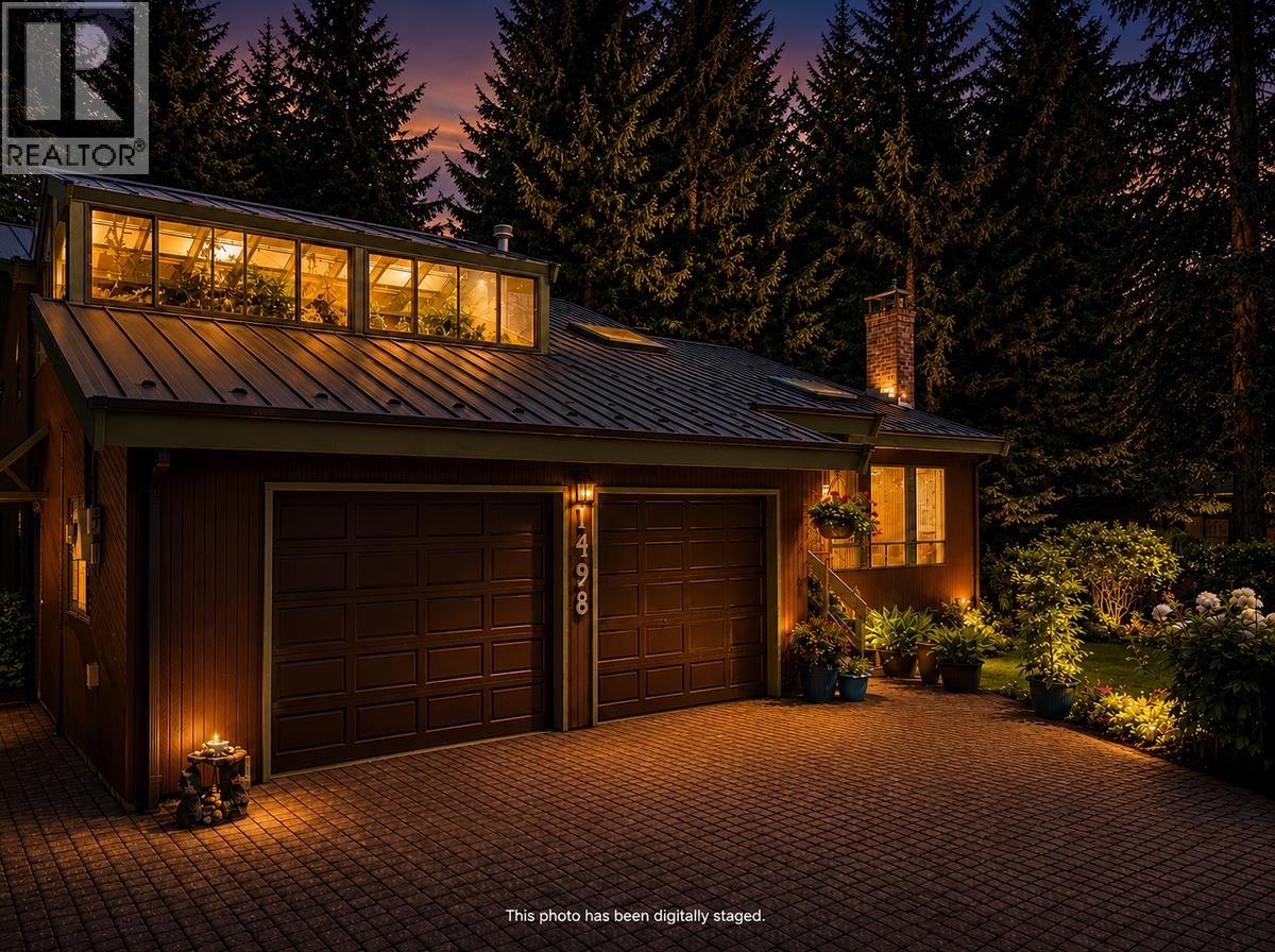 1498 CHAMBERLAIN DRIVE, North Vancouver