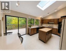 1498 Chamberlain Drive, North Vancouver, BC V7K1P6 Photo 10