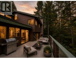 1498 Chamberlain Drive, North Vancouver, BC V7K1P6 Photo 6