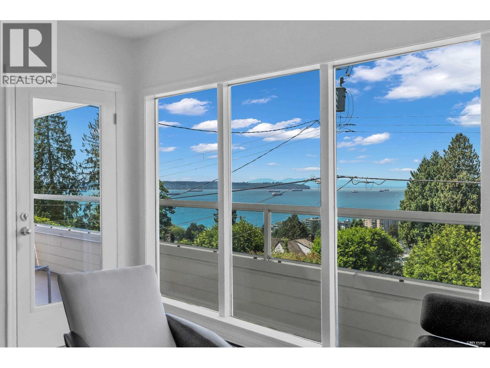 870 LEYLAND STREET, West Vancouver