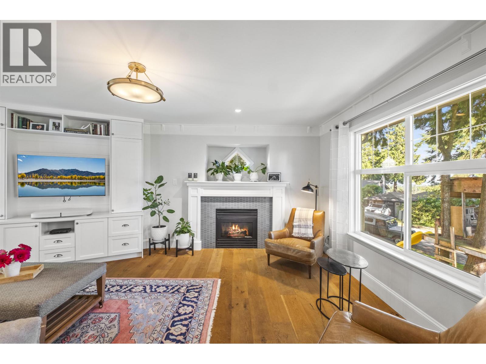 448 BRAND STREET, North Vancouver