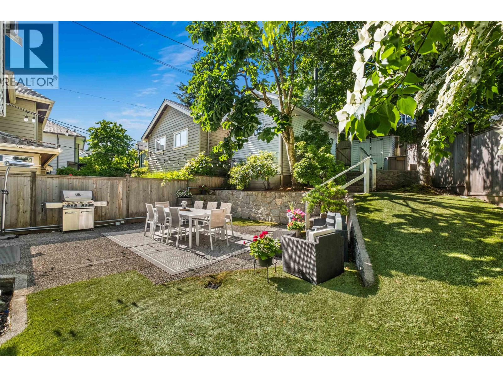 448 BRAND STREET, North Vancouver