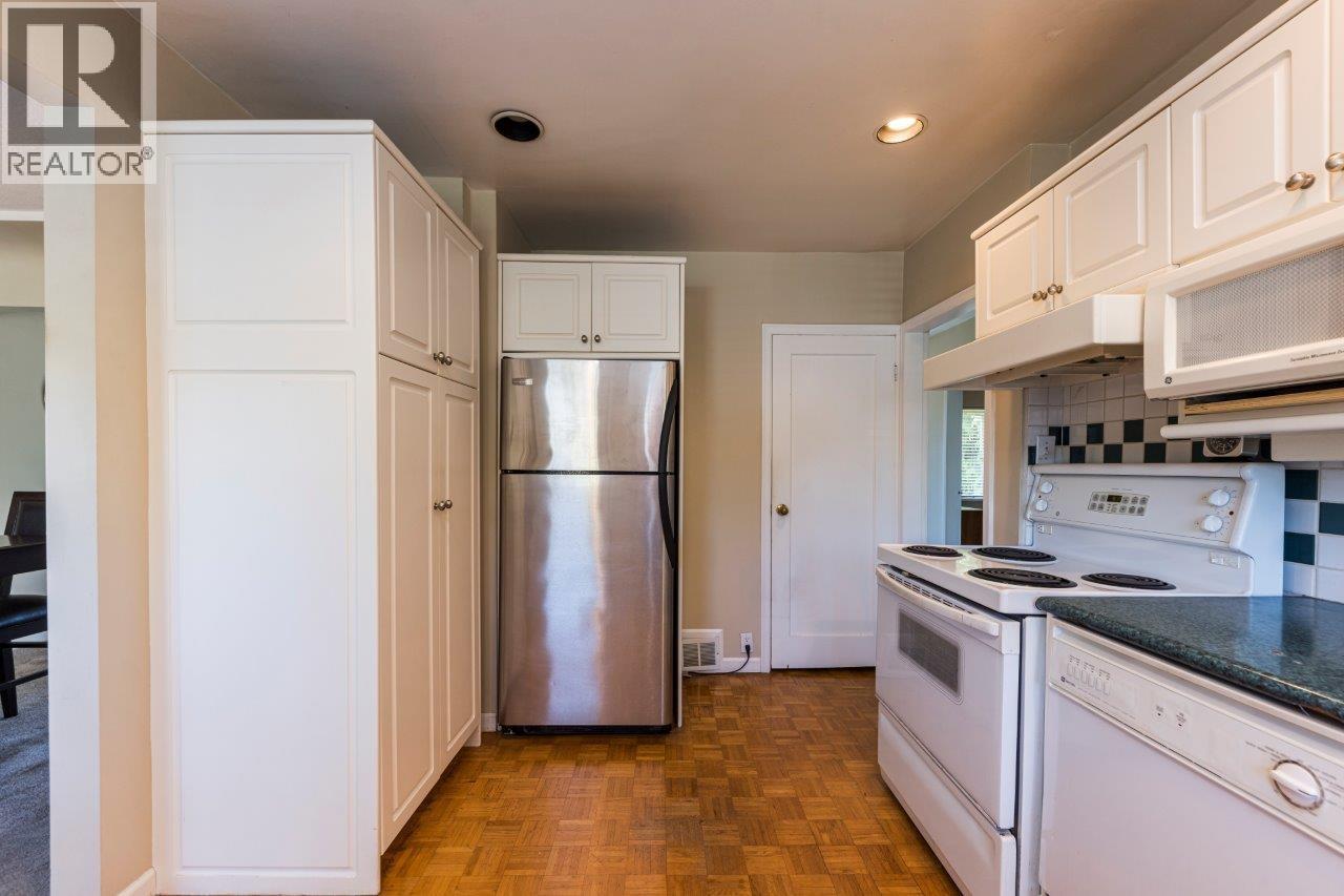 836 E 4TH STREET, North Vancouver
