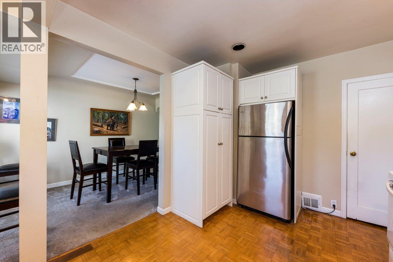 836 E 4TH STREET, North Vancouver