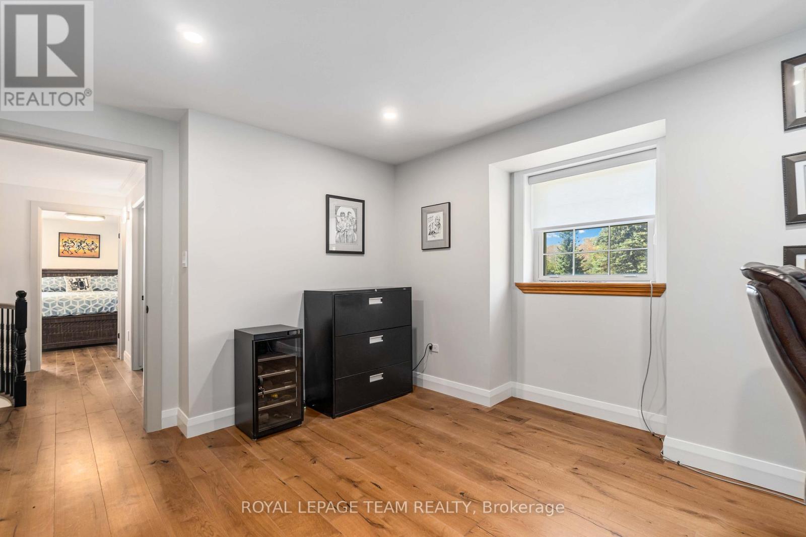 910 BOLTON ROAD - 34