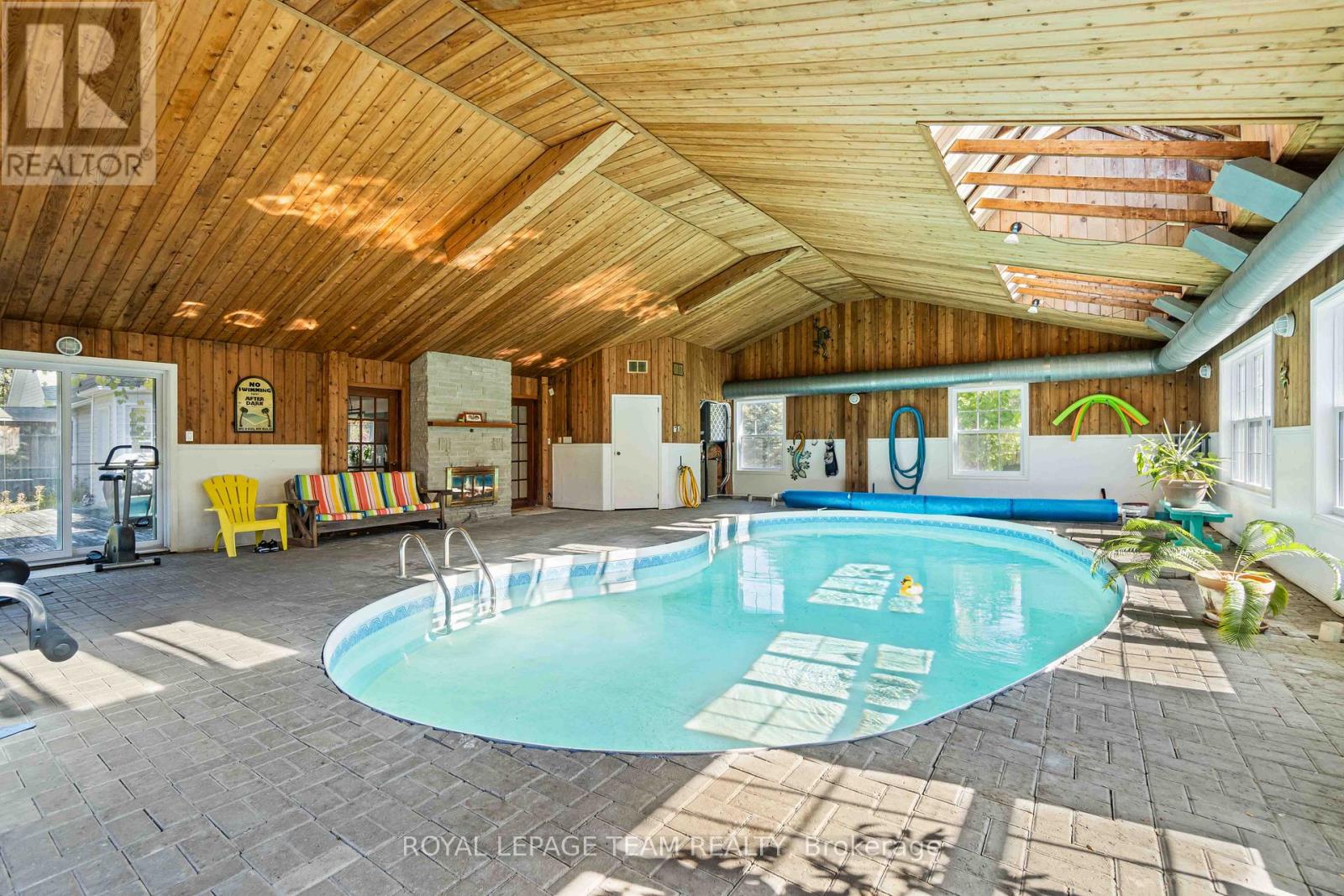 910 BOLTON ROAD - 4