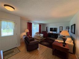 521 Sixth Avenue E, Ste Rose Du Lac, MB R0L1S0 Photo 17