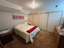 521 Sixth Avenue E, Ste Rose Du Lac, MB R0L1S0 Photo 28