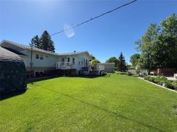 521 Sixth Avenue E, Ste Rose Du Lac, MB R0L1S0 Photo 37