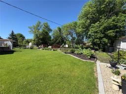 521 Sixth Avenue E, Ste Rose Du Lac, MB R0L1S0 Photo 40