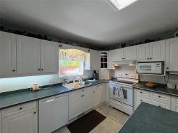 Recreation room - 521 Sixth Avenue E, Ste Rose Du Lac, MB R0L1S0 Photo 8