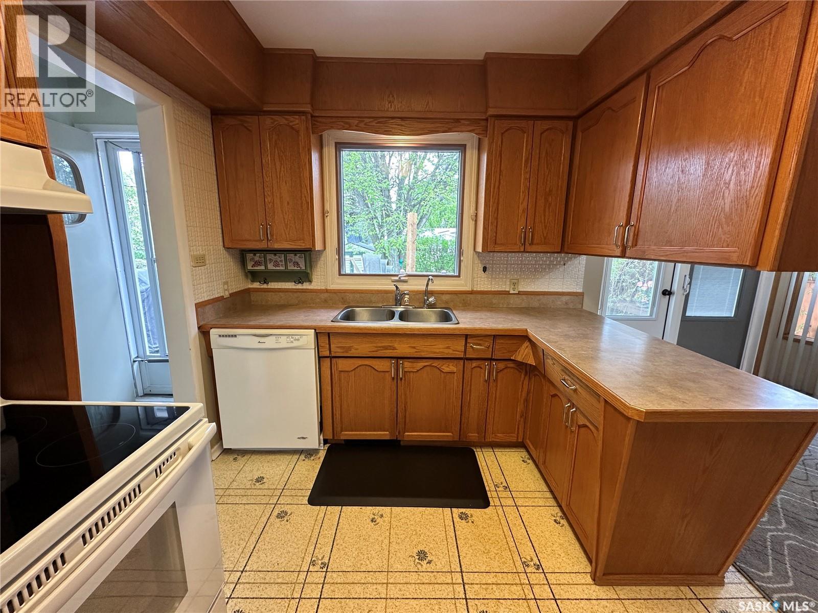 168 Shevchenko CRESCENT - 3
