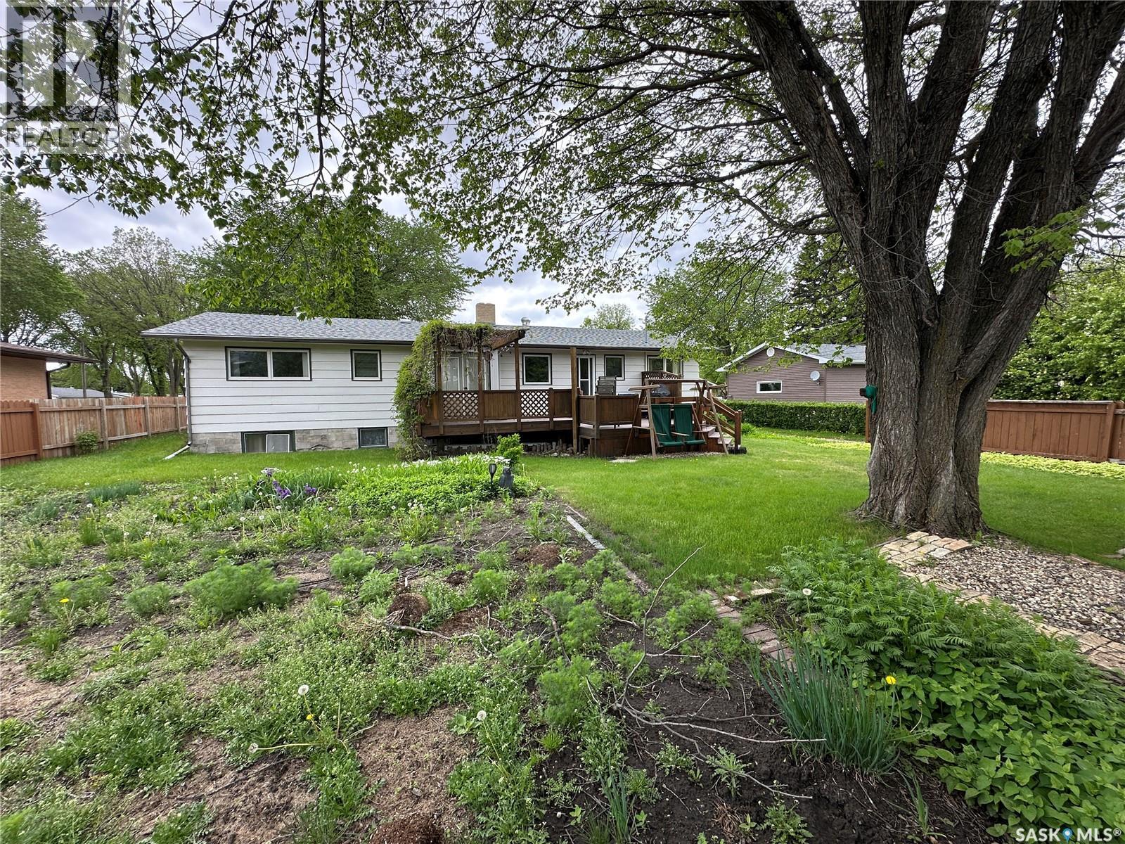 168 Shevchenko CRESCENT - 55