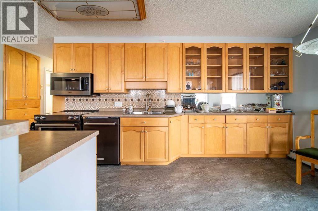 201, 848 4 Avenue - photo 2