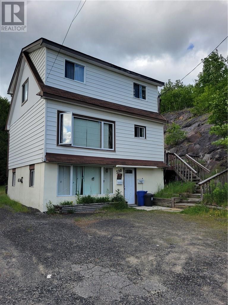 590 MORRIS - 15