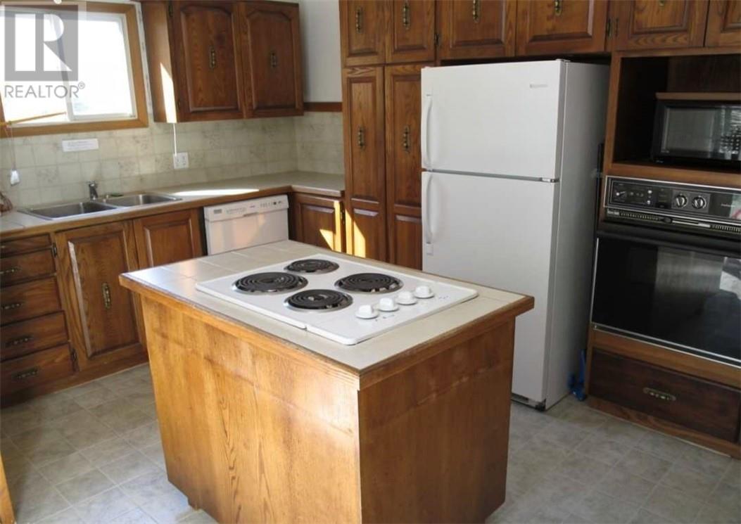 590 MORRIS - 2