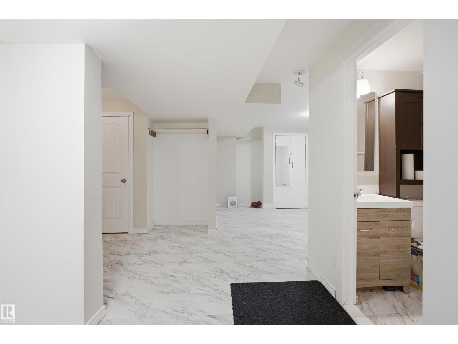 1124 37A AV NW - 30