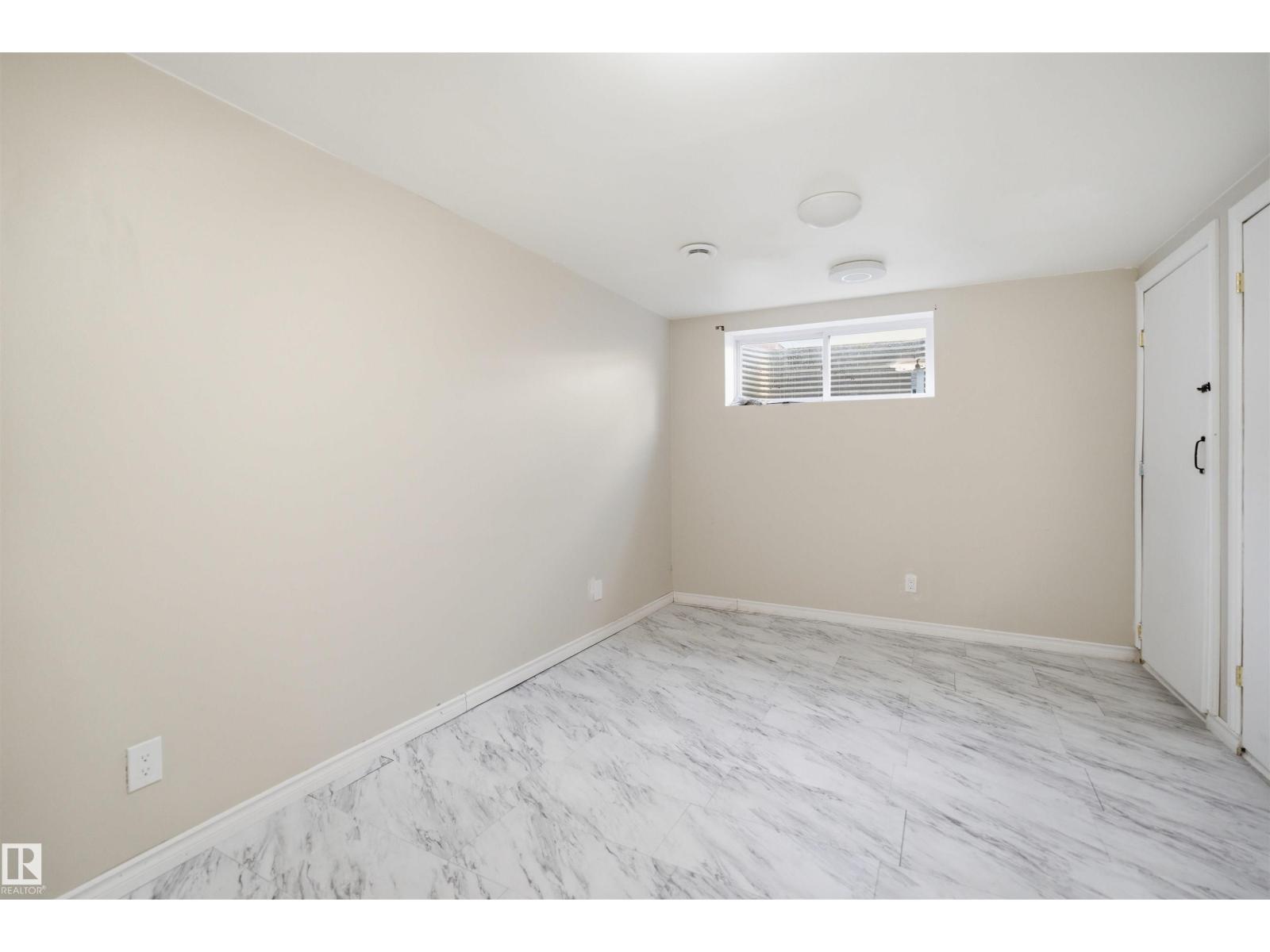 1124 37A AV NW - 32