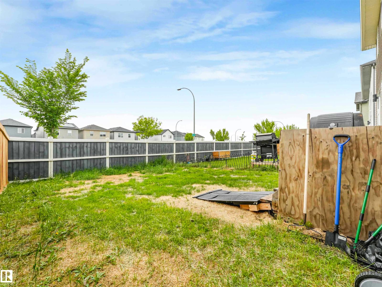 15146 26 ST NW - 51