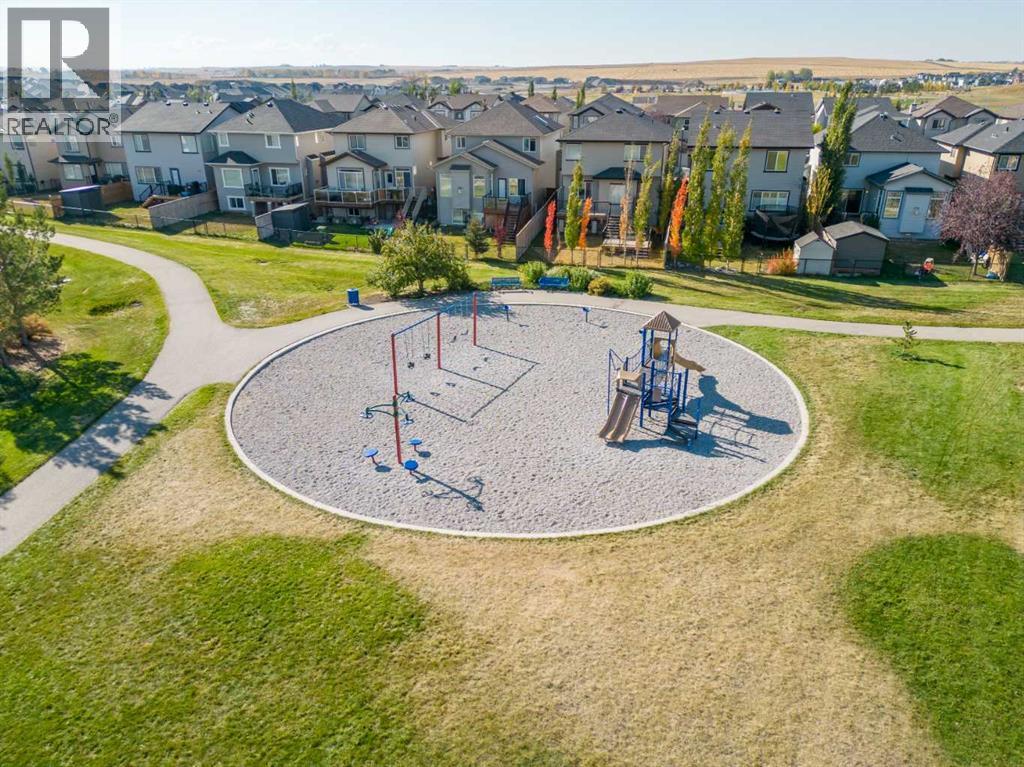 629 Southwinds Close SW - 42
