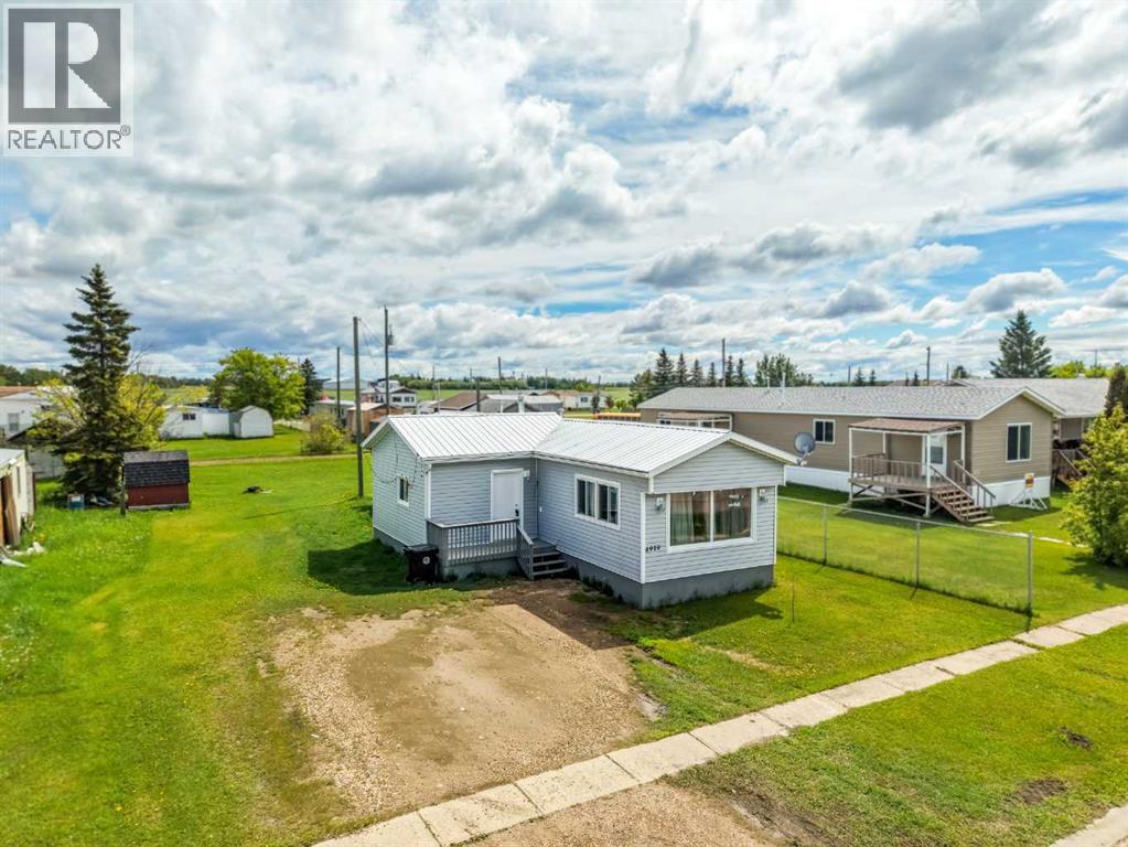4919 1 Street - 3