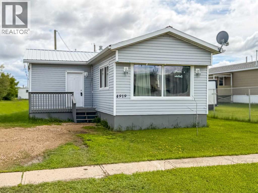 4919 1 Street - 1