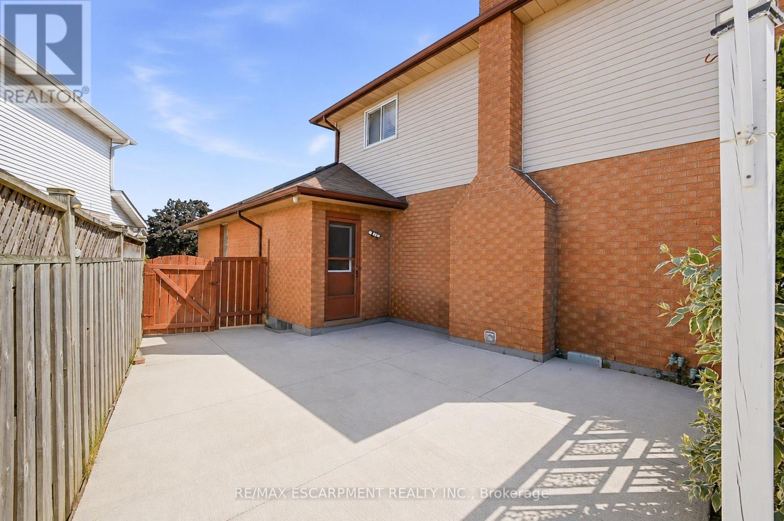 15 TALIA COURT - 30