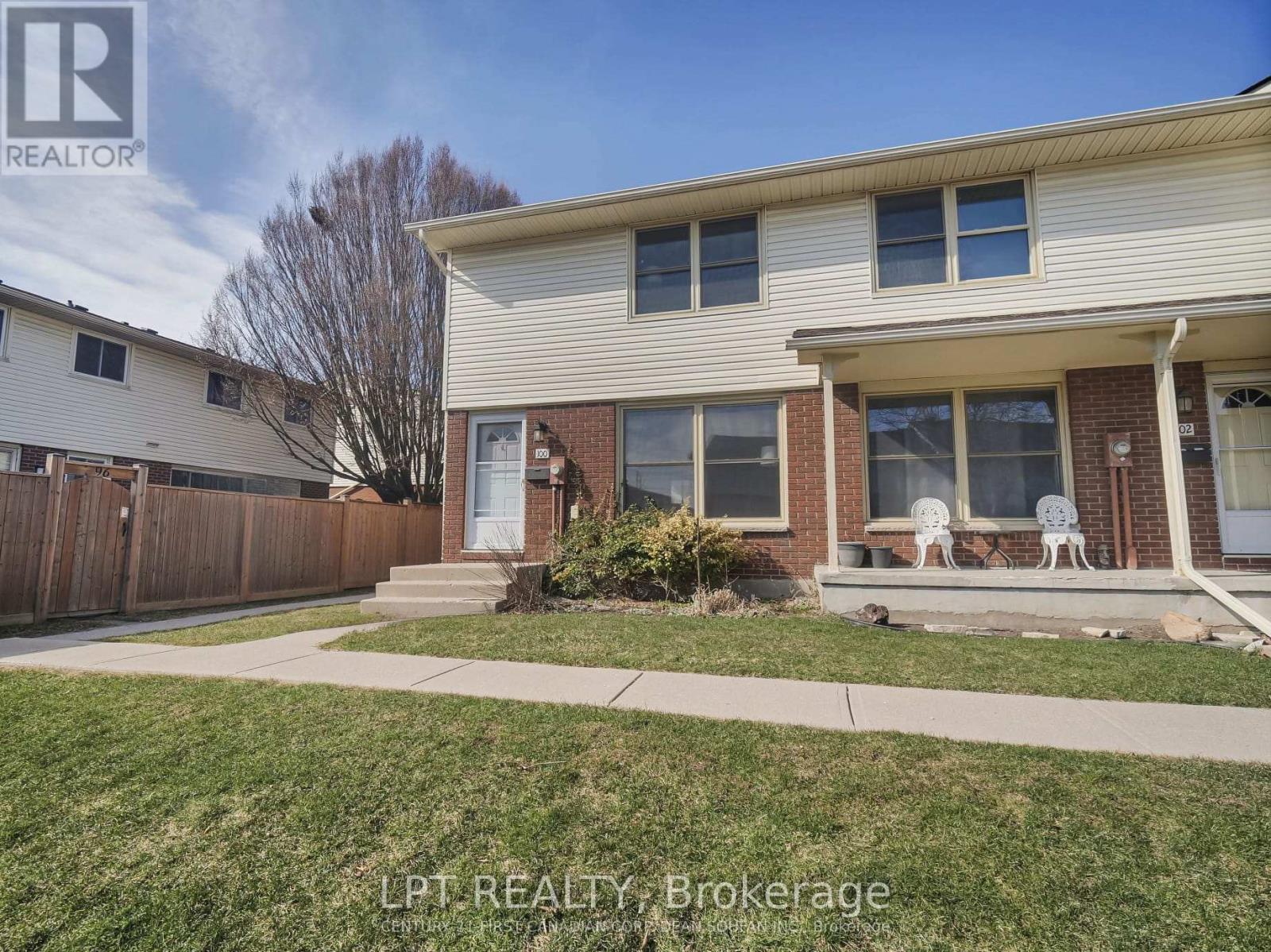 #100 51 SHOLTO DRIVE - 2