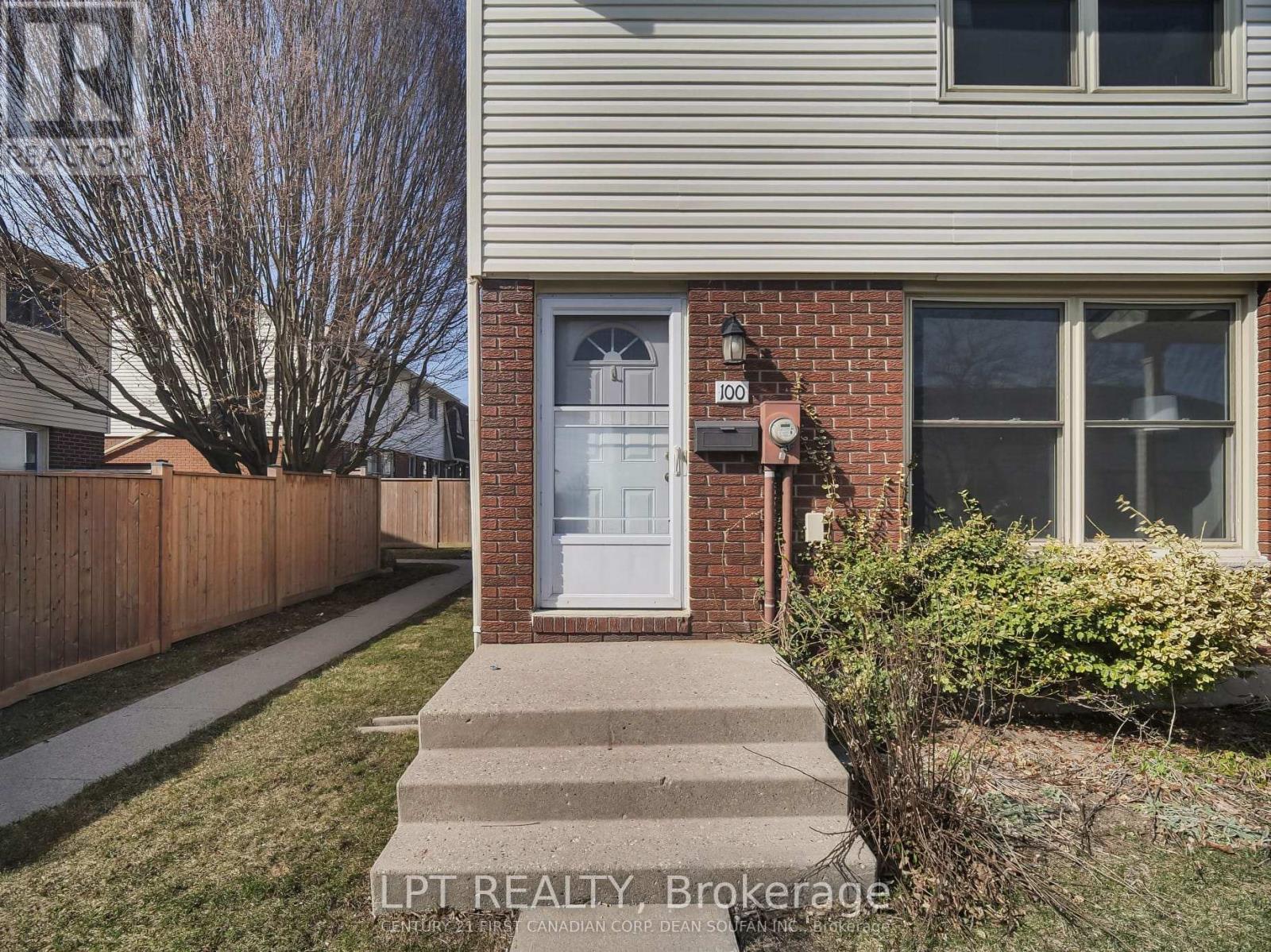 #100 51 SHOLTO DRIVE - 3